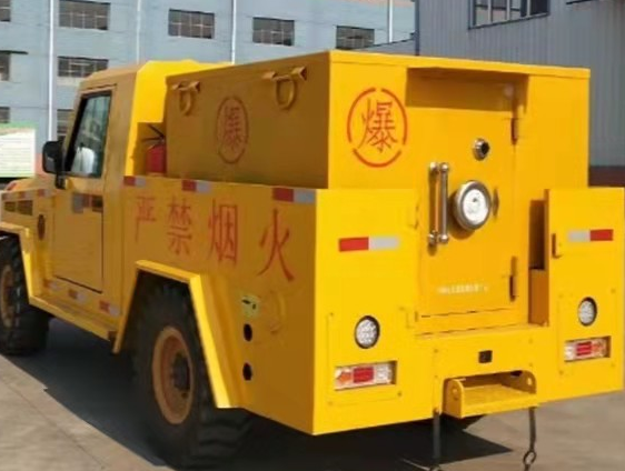 东莞生态园凯龙爆破器材运输车：保障爆破任务的安全运行